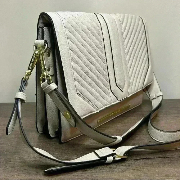 Steve Madden Gray Satchel with Gold Tone Metal - Picture 2 of 4